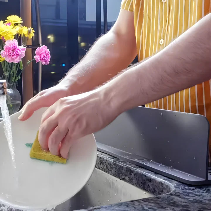 AQUA-GRIP Countertop Splash Guard