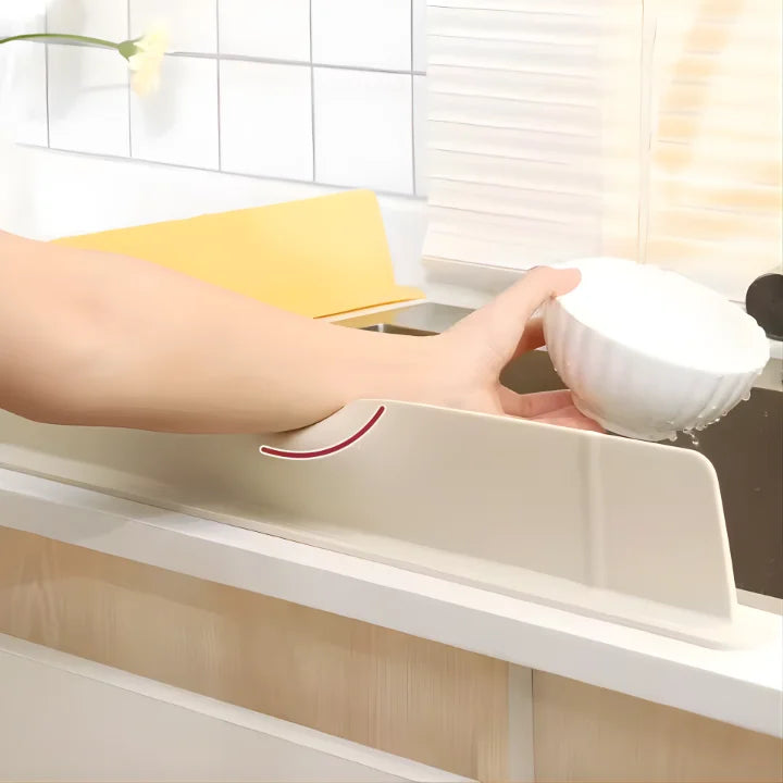 AQUA-GRIP Countertop Splash Guard